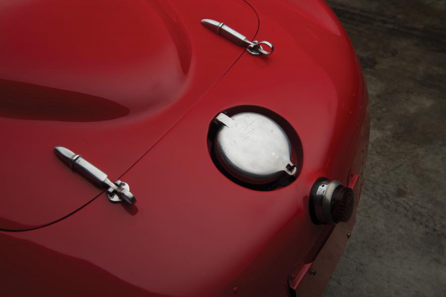 Детали экстерьера Ferrari 500/735 Mondial Spyder (0448MD) 1954 года  (фото 3 из 21)